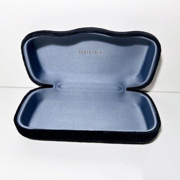 Gucci Velvet Glasses Case with Dust Cloth - Picture 2 of 5